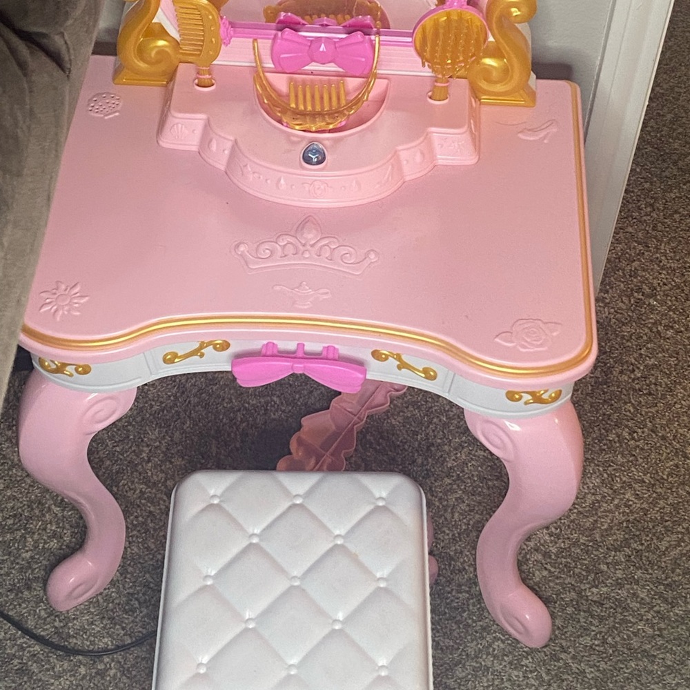 Pink Princess Barbie vanity set